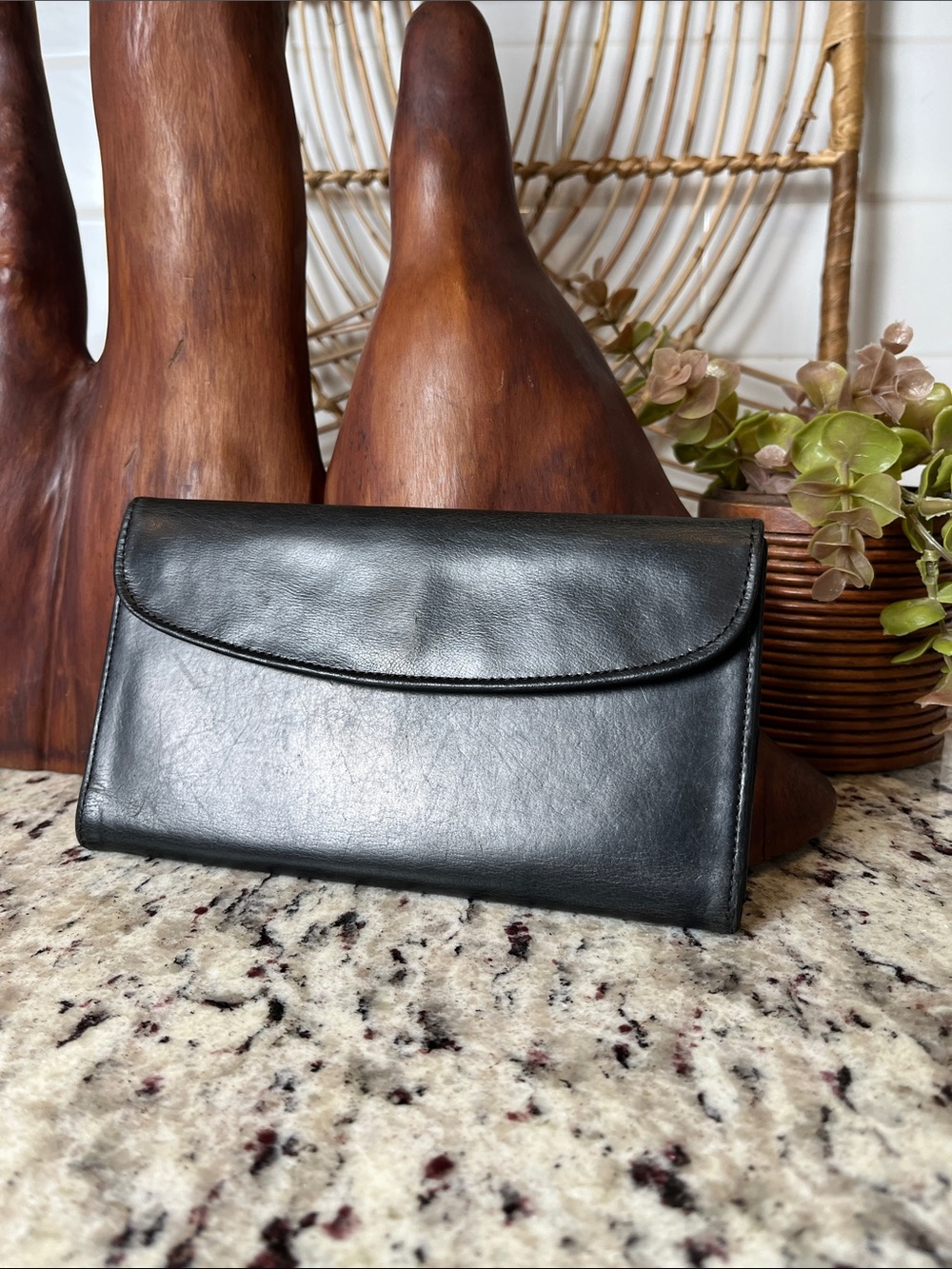 90’s Vintage Coach Black Leather Envelope Wallet - Picture 2 of 10